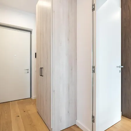 Appartamento Cozy Business Area 1Br Near Aviatiei Bucarest Esterno foto