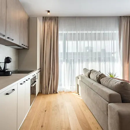 Appartamento Cozy Business Area 1Br Near Aviatiei Bucarest Esterno foto